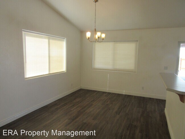 Foto del edificio - 3 br, 2 bath House - 71 N 4125 W