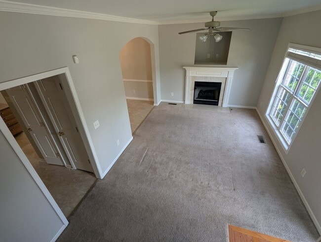 Building Photo - 419 Brownstone St