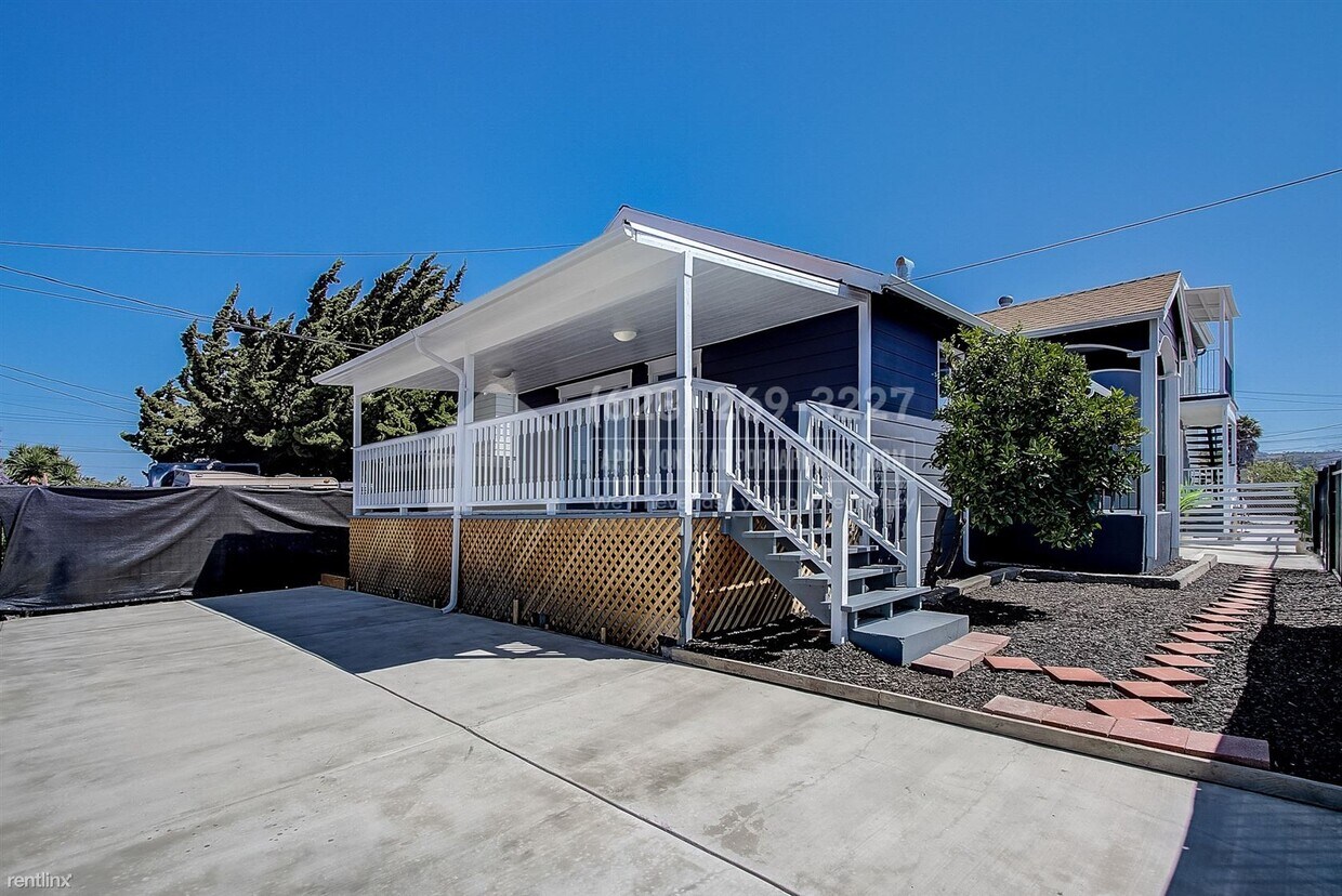 Primary Photo - 3 br, 2 bath Duplex - 1207 88th Ave Unit 1...