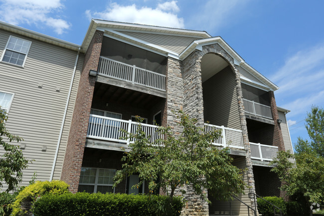 Foto del edificio - Forest Creek Apartments