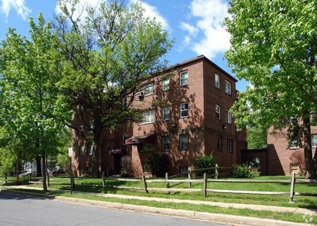 Interior Photo - Bunker Hill Flats