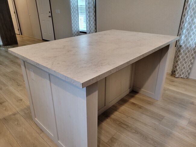 Foto del edificio - 855 W Jefferson St