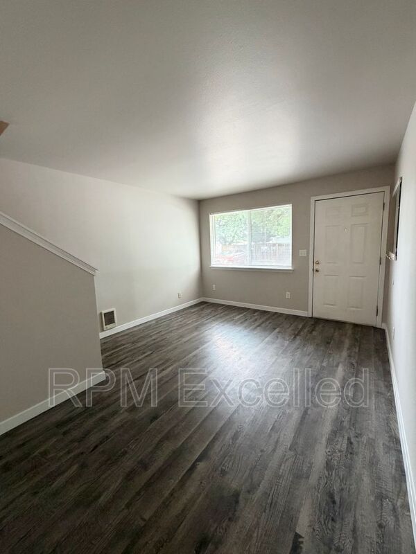 Foto del edificio - 630 M St NE