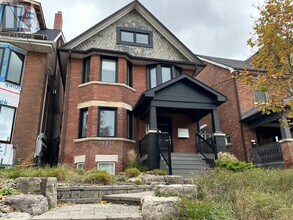 Building Photo - 14 Rosemount Ave