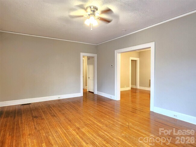 Foto del edificio - 337 N 9th St
