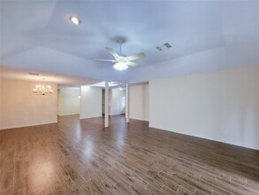 Building Photo - 12800 Briar Forest Dr