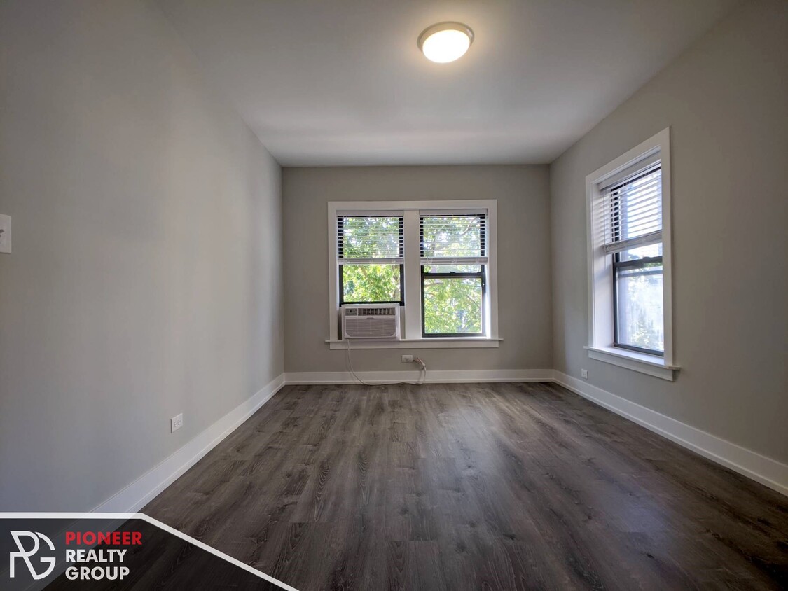 Foto principal - 711 W Brompton Ave