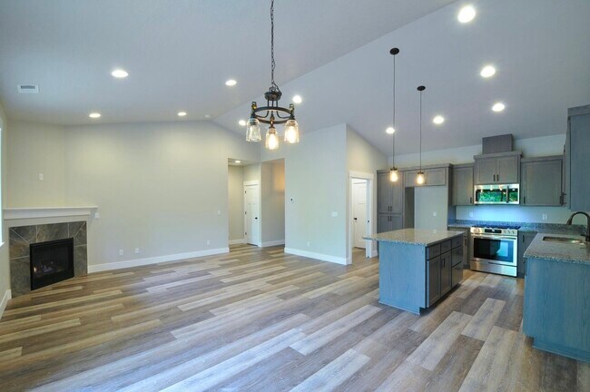 Foto del edificio - 257-259 NW Douglas St