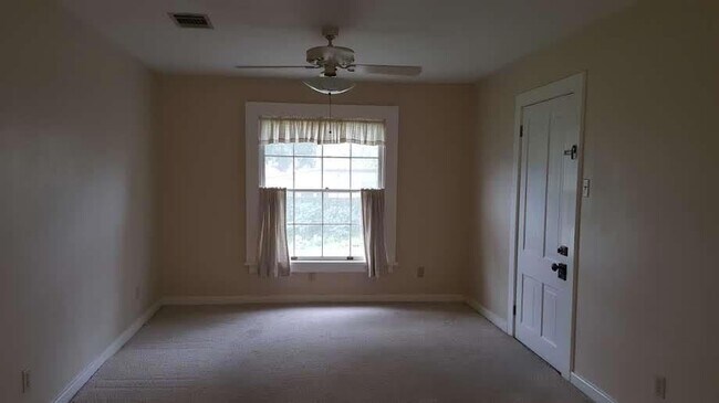 Foto del edificio - 316 1/2 E 7th Street Unit