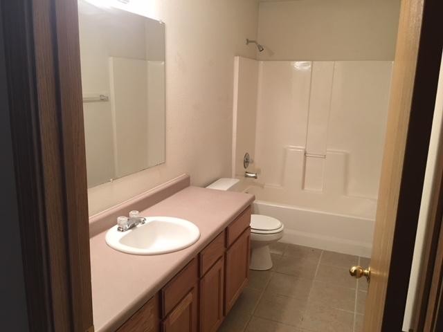 Building Photo - 2716B Meadow Wood Pl