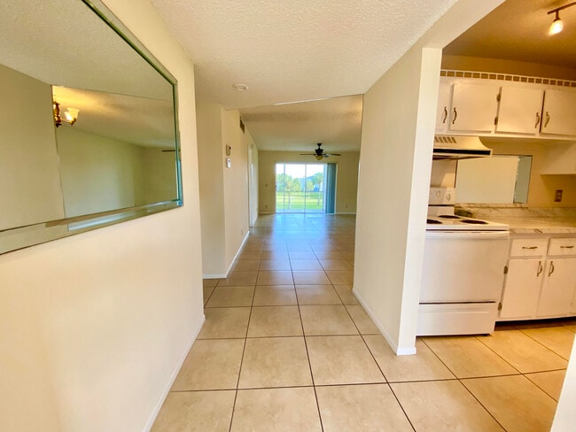 Building Photo - 2828 Casita Way