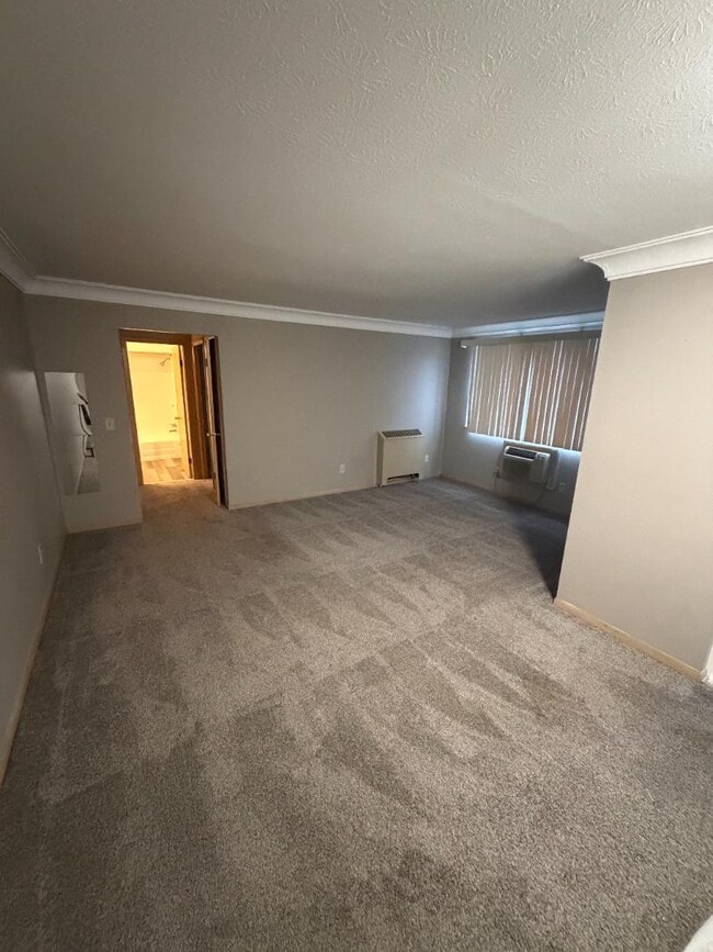 Foto del edificio - 2275 Warren Rd