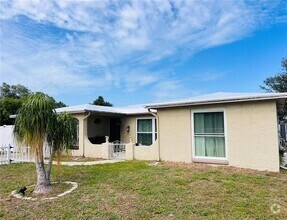 Building Photo - 10005 Brandywine Ln