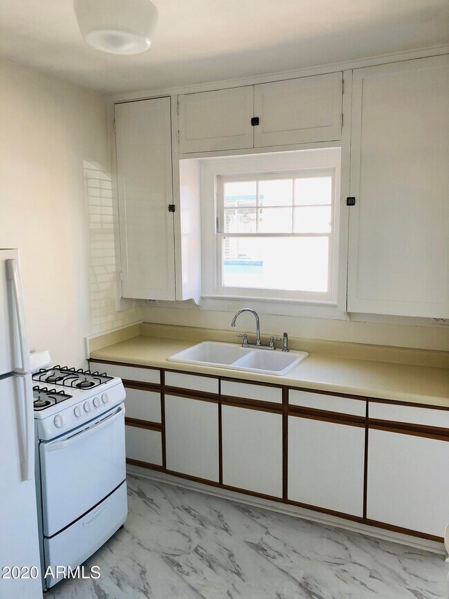 Foto del edificio - 1139 E Palm Ln