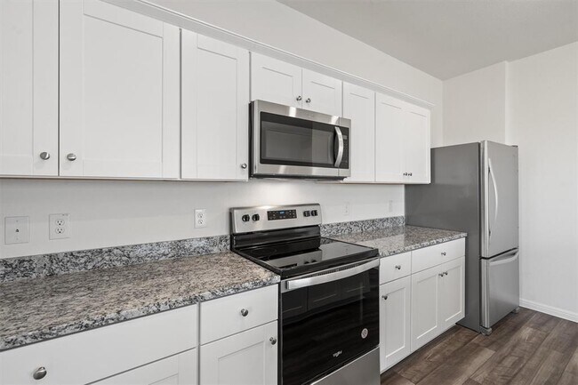 Building Photo - 700 Gemsbok Dr