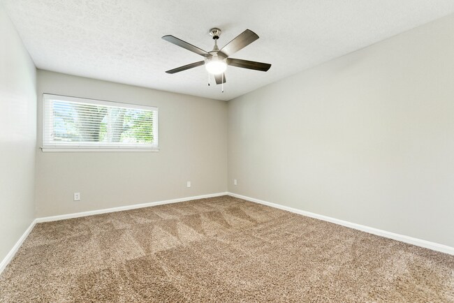 9400 Hurstbourne Park Blvd-90.jpg - The Rye Apartments