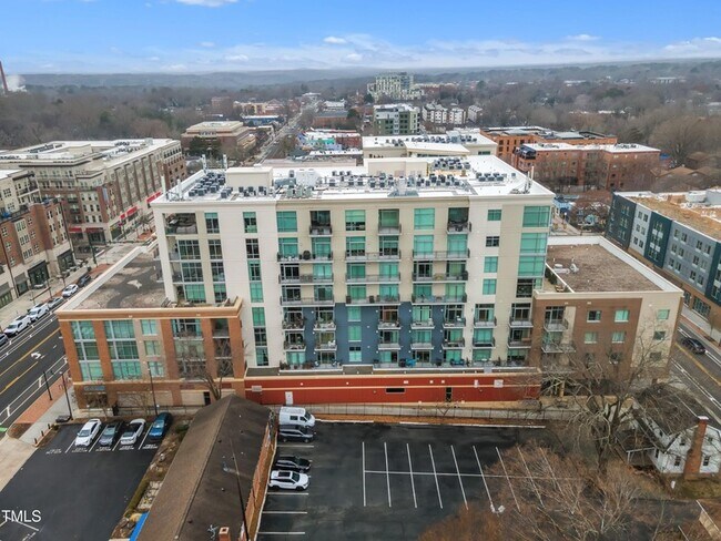 Foto del edificio - 140 W Franklin St