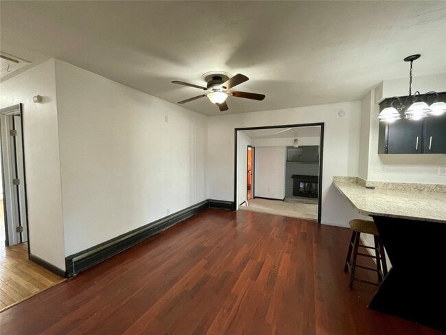 Foto del edificio - 705 N McKinley Ave