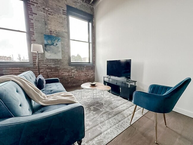 Foto del edificio - 605 W 4th St N