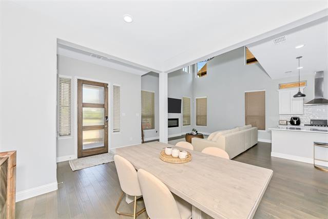 Foto del edificio - 466 Caitlyn Wy