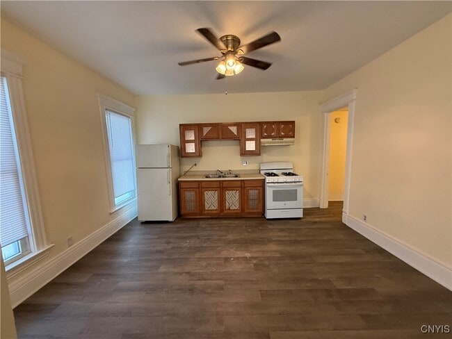 Foto del edificio - 416 Danforth St