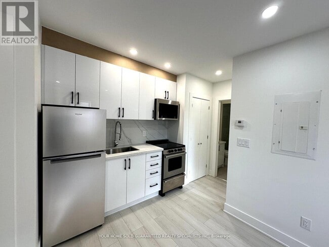 Building Photo - 41 Mosley St