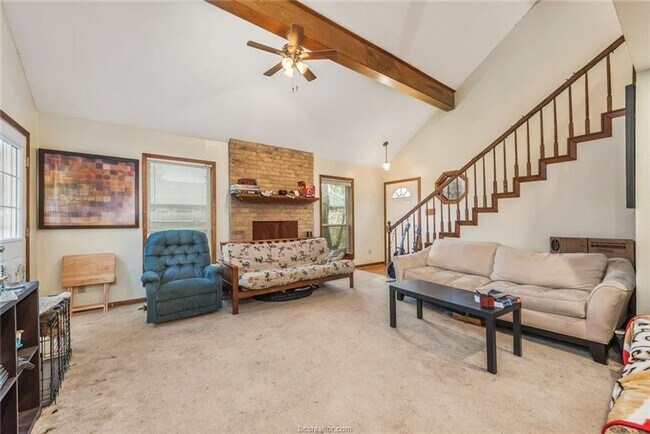 Building Photo - 1203 Hardwood Ln