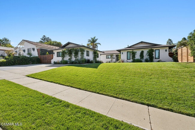 Building Photo - 16 Alamar St