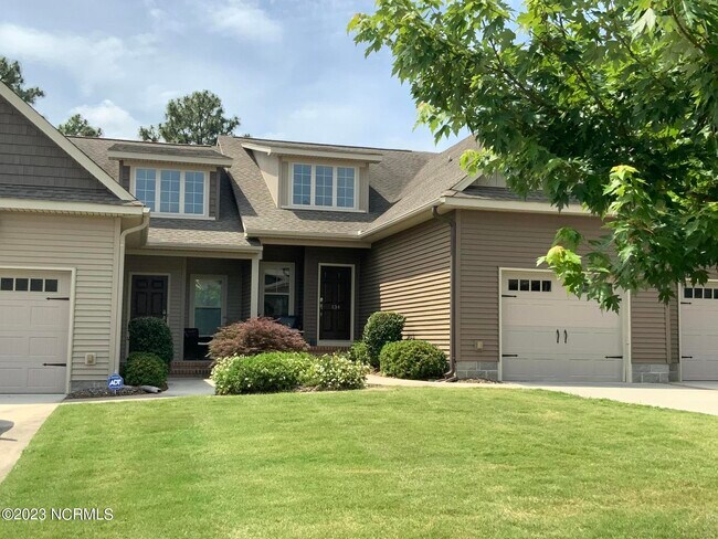 Building Photo - 134 Cypress Cir