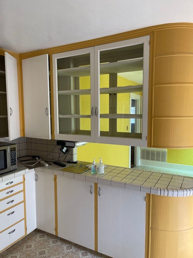 Building Photo - Chula Vista 4.5 Bedrooms and 3 Bathrooms -...
