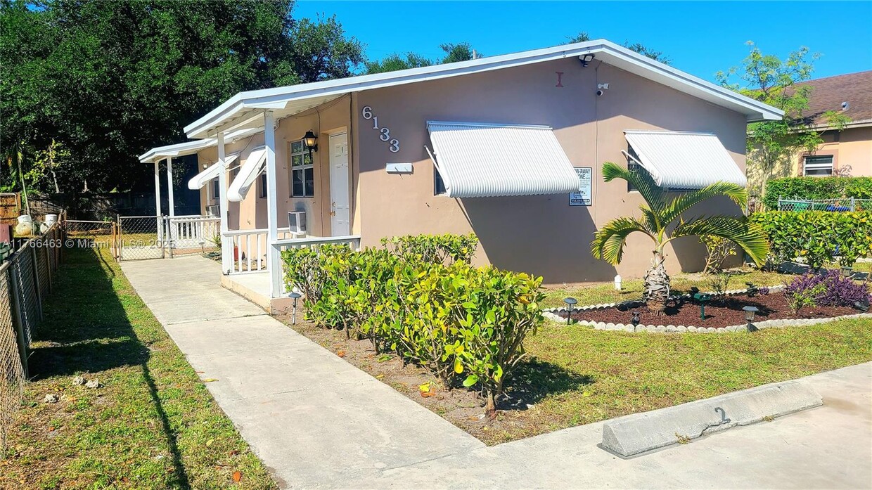 Foto principal - 6133 SW 34th St