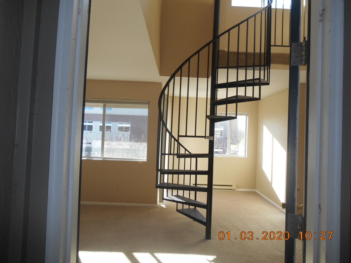Building Photo - 4531 Boardwalk Dr