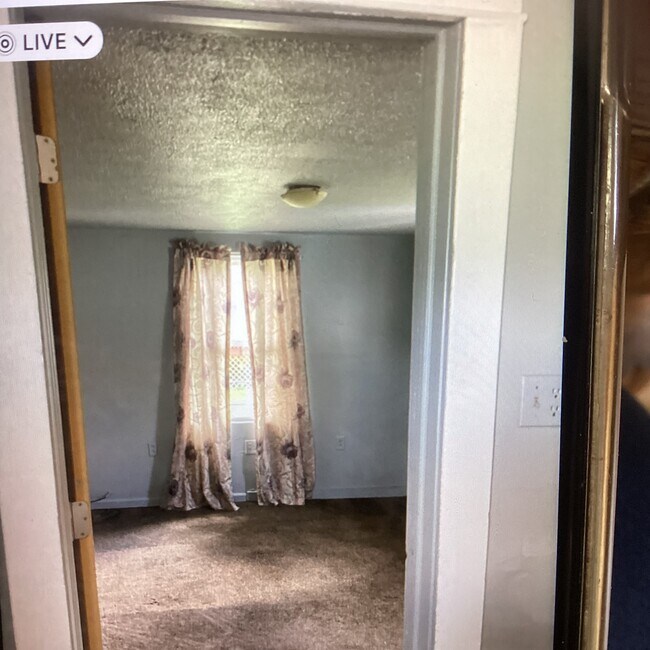 Bedroom - 762 Morrison St