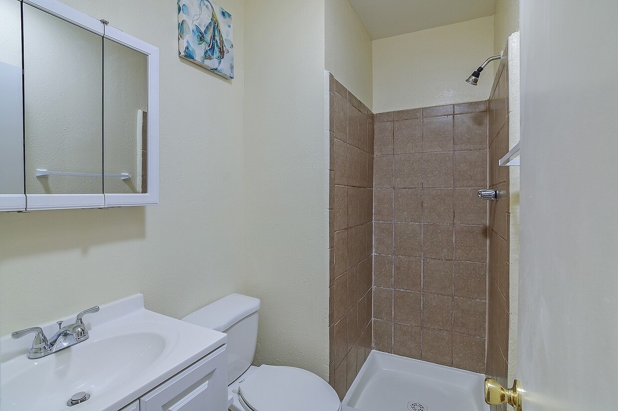 West Adams Studio Apartments Apartments in Los Angeles, CA Westside