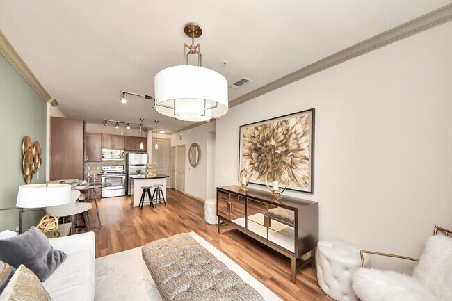 Foto del edificio - 6363 San Felipe St