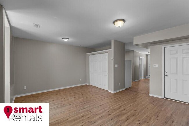 Building Photo - 1711 S 8th St