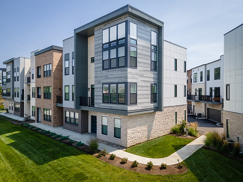 Foto principal - The Red Corner Townhomes