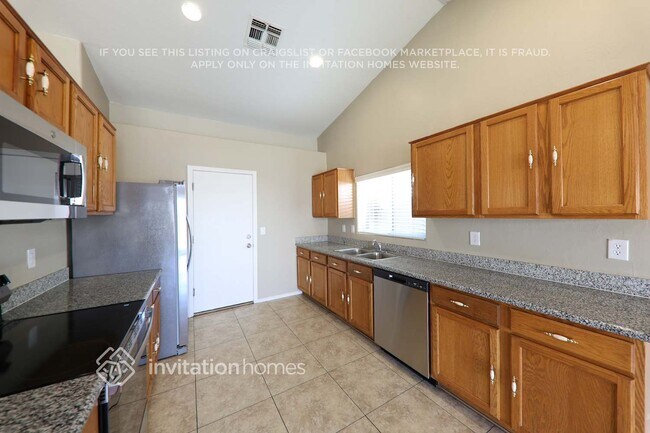 Foto del edificio - 8934 W Encanto Blvd