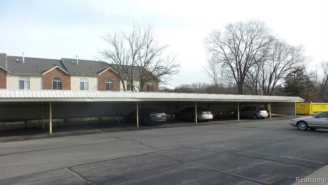 Building Photo - 17140 Clinton River Rd