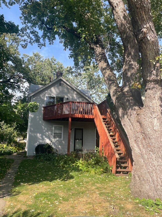 Building Photo - 3921 E 26th St