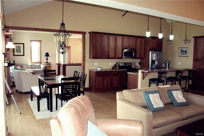 Foto del edificio - 5459 W Lake Rd