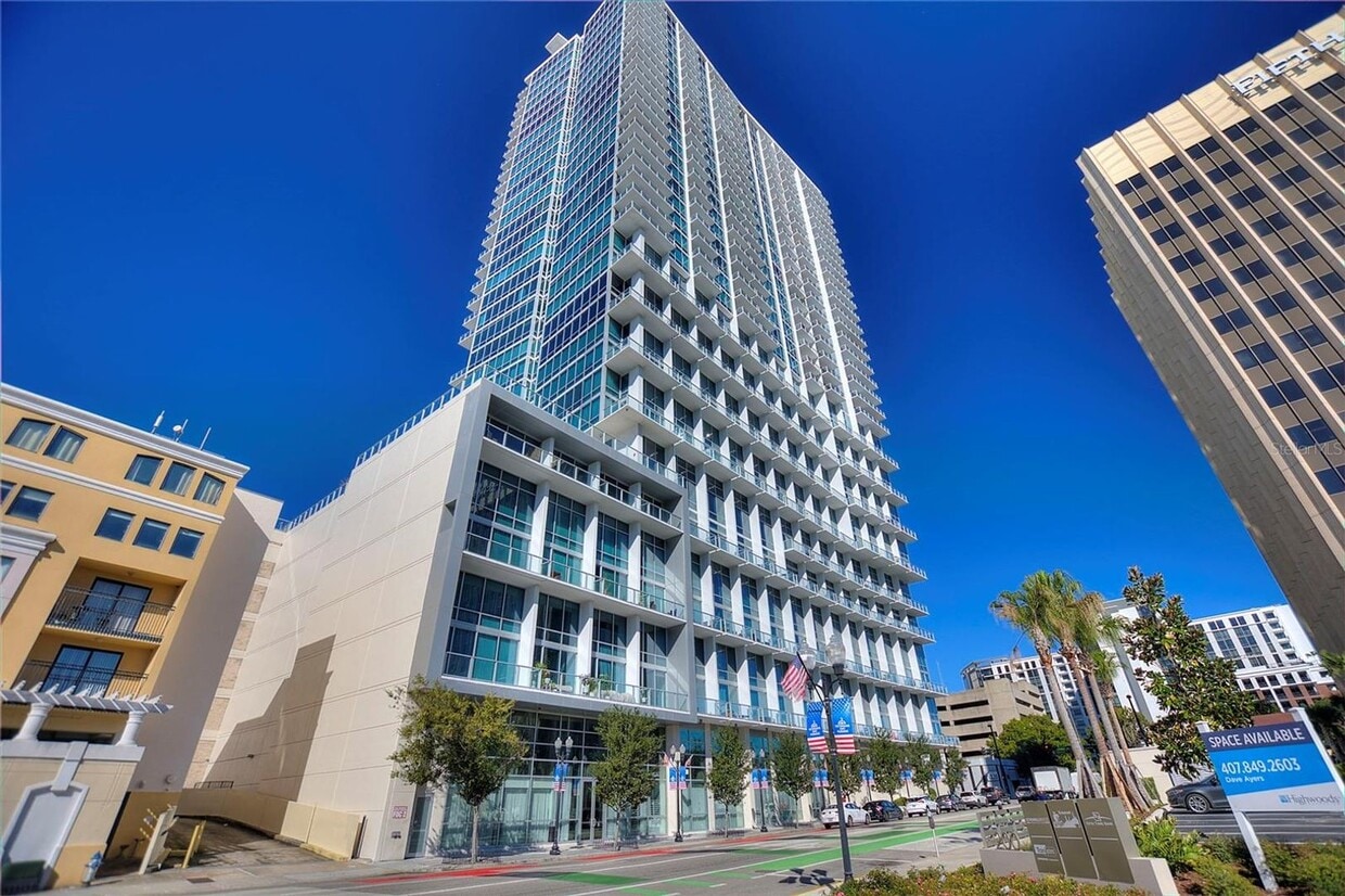 Foto principal - 150 E Robinson St