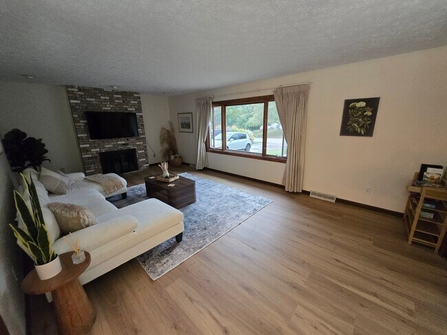 Foto del edificio - 1632 S Sycamore Ct