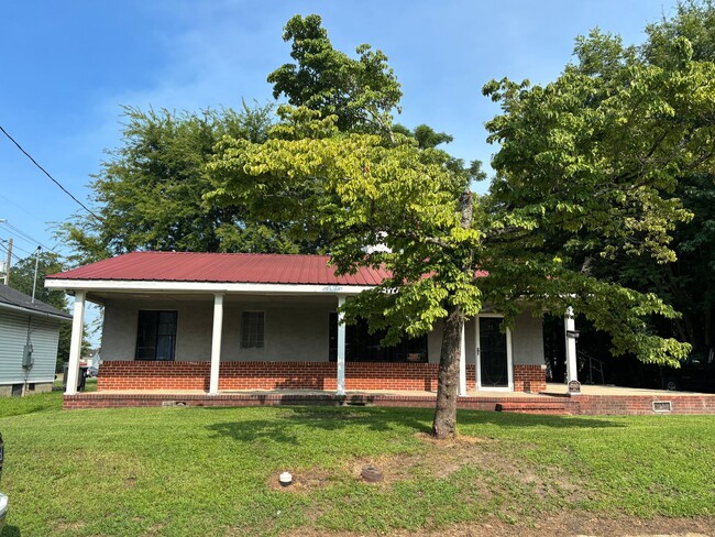 Building Photo - 1102 Crawford St