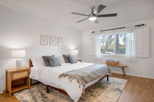 Building Photo - 610 Calle De Los Amigos