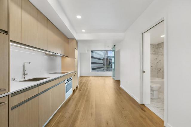 Building Photo - 1 bedroom in Seattle WA 98101