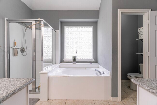 Building Photo - 20919 Garden Arbor Ln