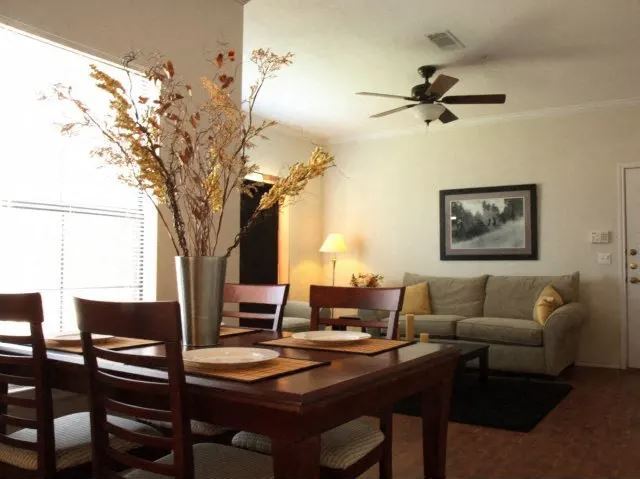 Stoneleigh on May Apartment Homes photo'