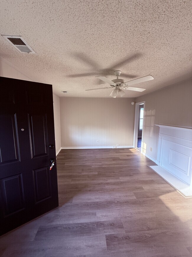 Foto del edificio - 724 McArthur Blvd