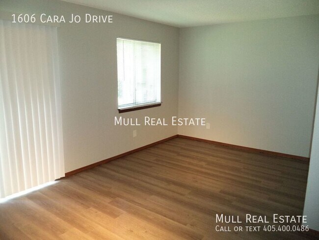 Foto del edificio - Freshly remodeled condo in the Meadows Con...